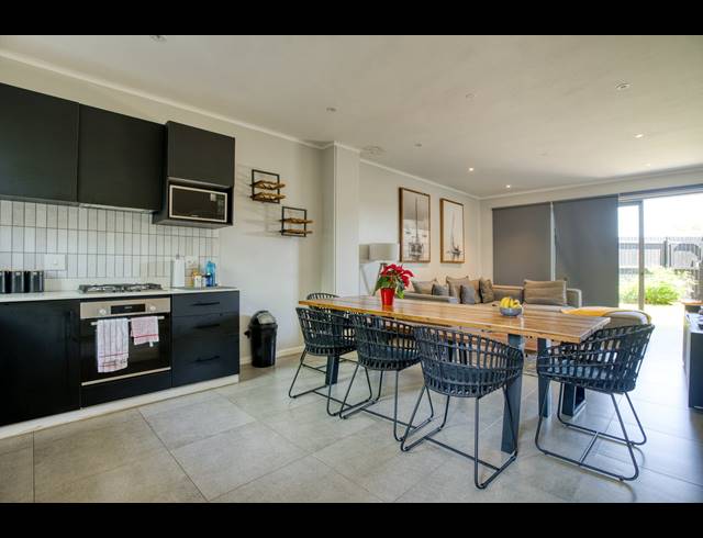 3 BEDROOM TOWNHOUSE FOR SALE IN ZULULAMI LUXURY COASTAL ESTATE